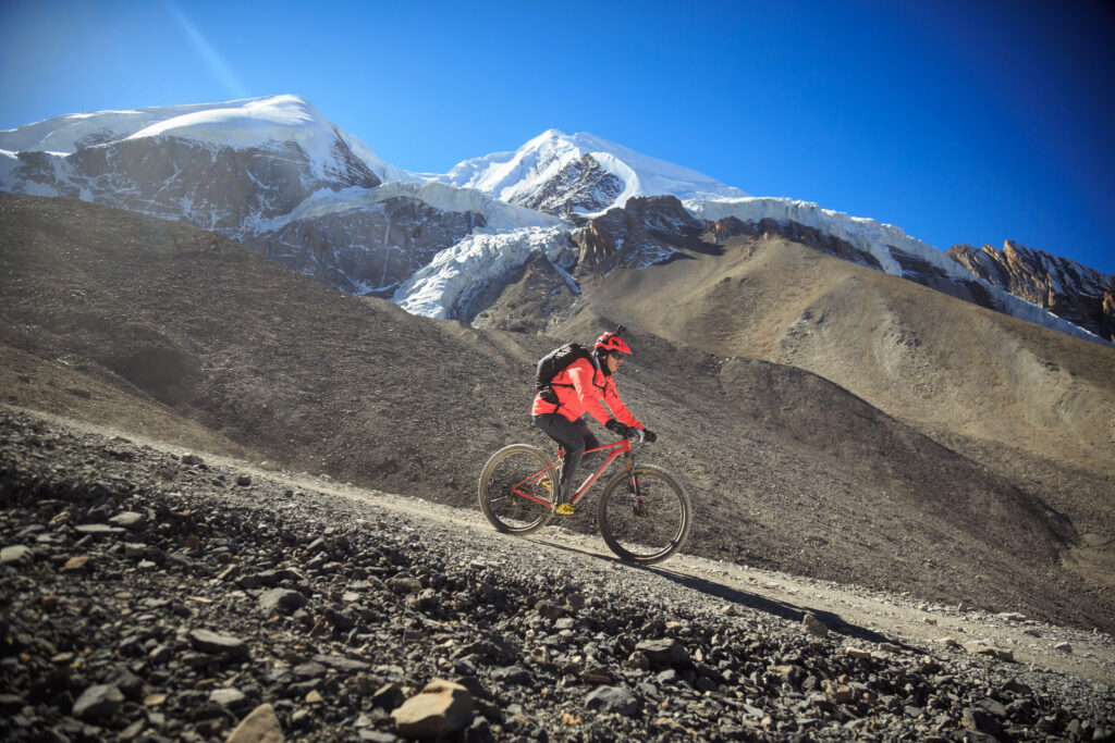 Riding down Thorong La